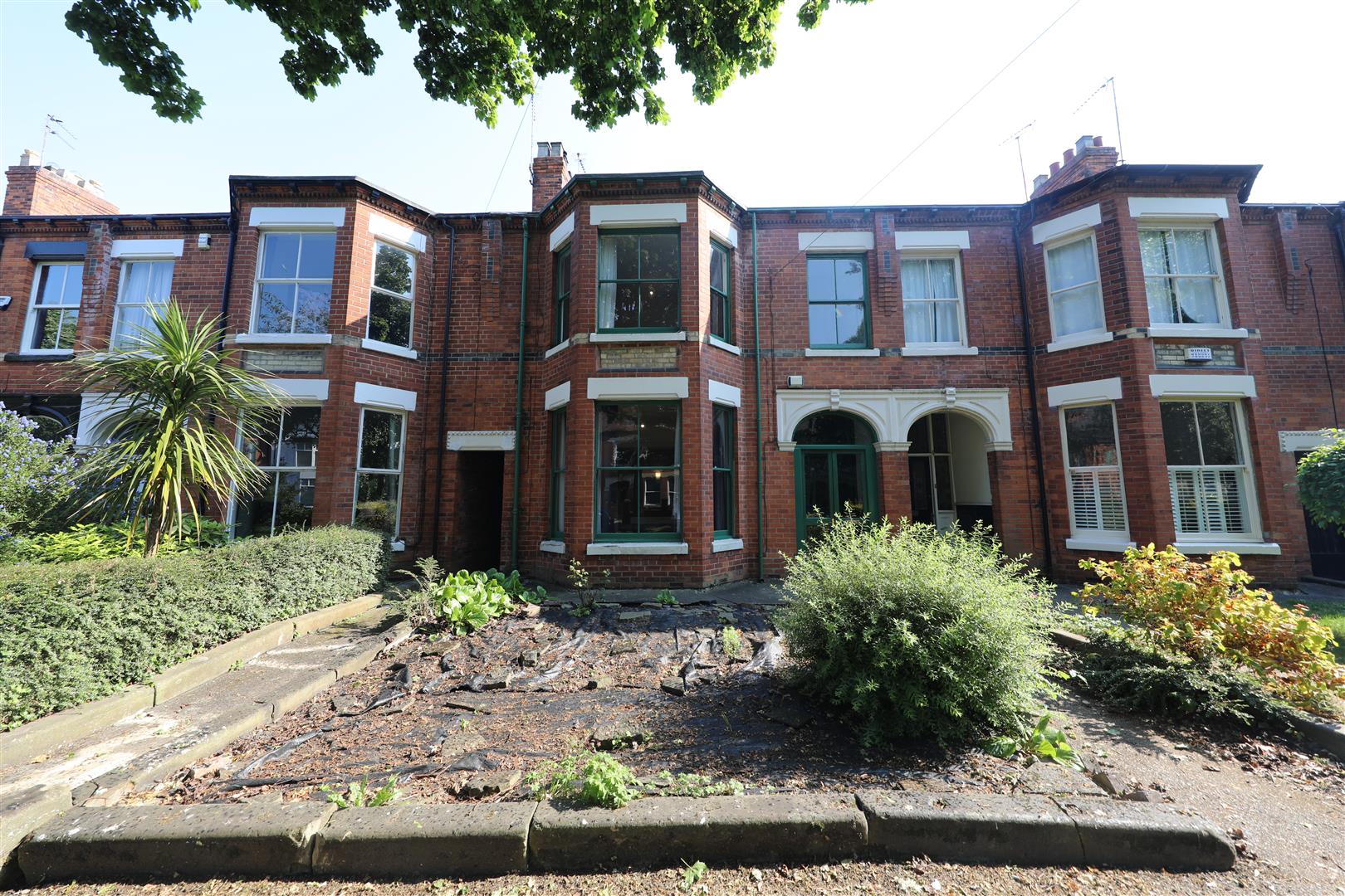 Property & Houses for Sale & Let in Hull Symonds & Greenham